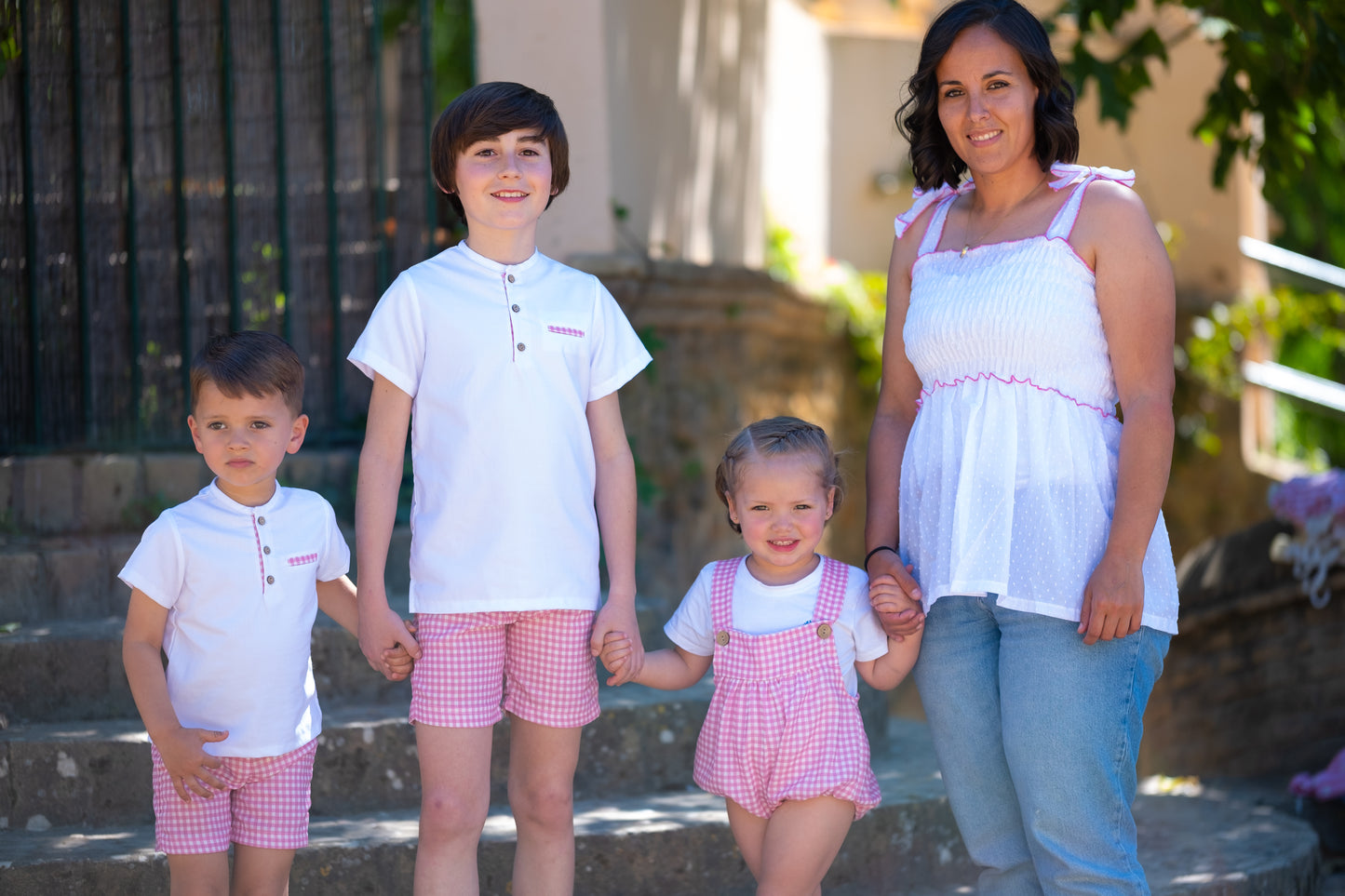 Ranita Rosa Plumeti Family